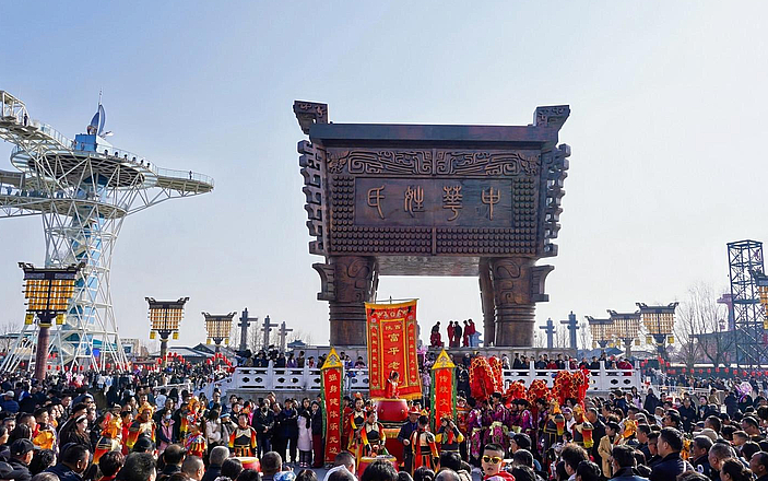 富平中华郡春节火爆登顶陕西第一 日均近20万游客打卡